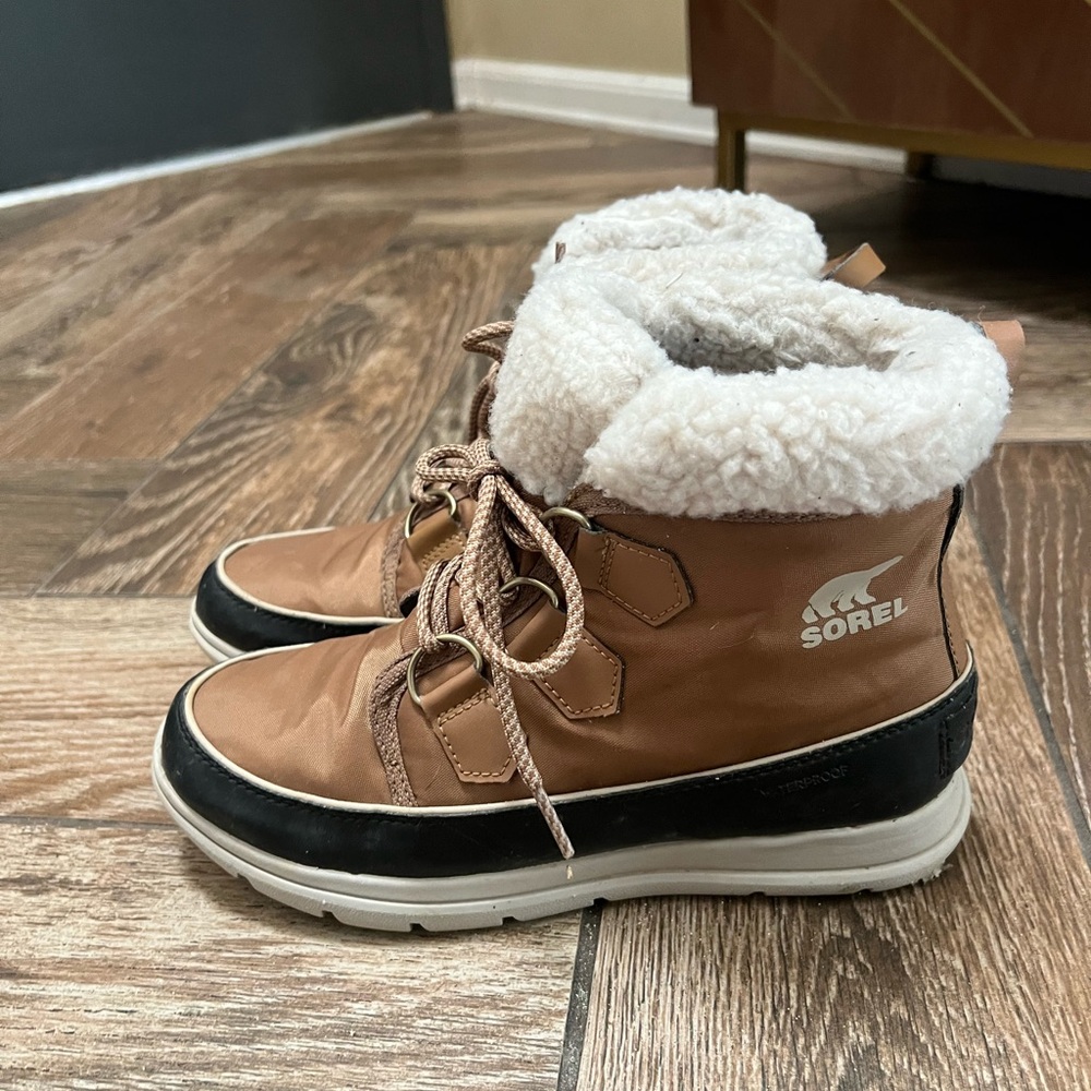 Sorrel boots, 7 1/2